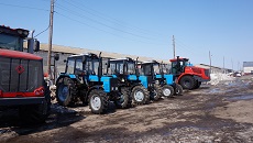 новые тракторы фото